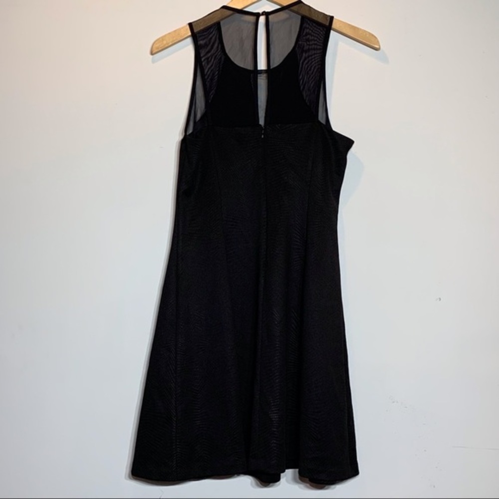 EUC Guess Black Illusion Back Textured Dress - Picture 4 of 8